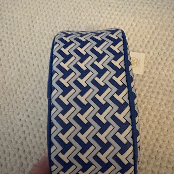 Tory Burch T-Zag Cosmetic Pouch - NWT - Picture 6 of 9